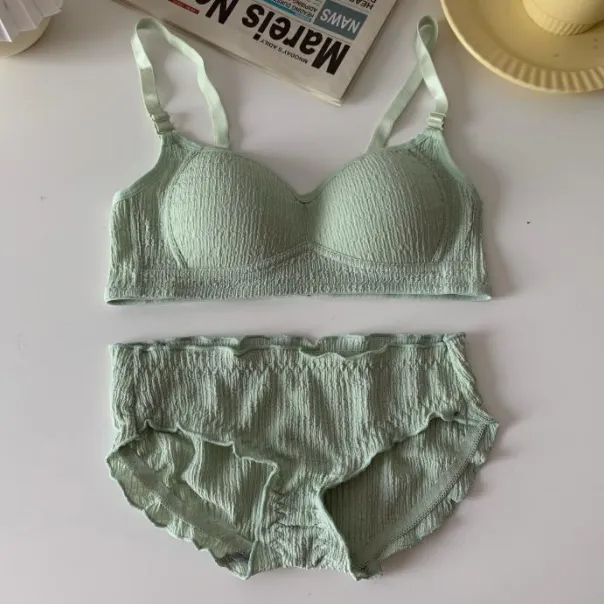 【貧乳専用】好感度UP 薄手 ノンワイヤー A-Bカップ 7色展開 つけ心地 ブラ・ショーツセット